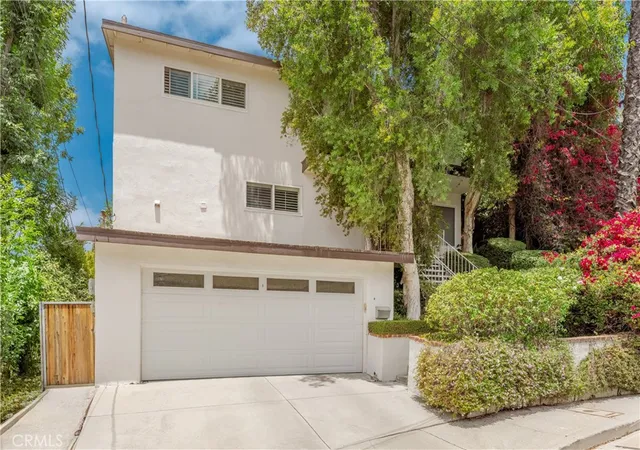 Photo 1 of Single family home for sale at 21809 Martinez, Woodland Hills, CA 91364 | MLS# SR26142157 | Listing updated on 2026-09-20