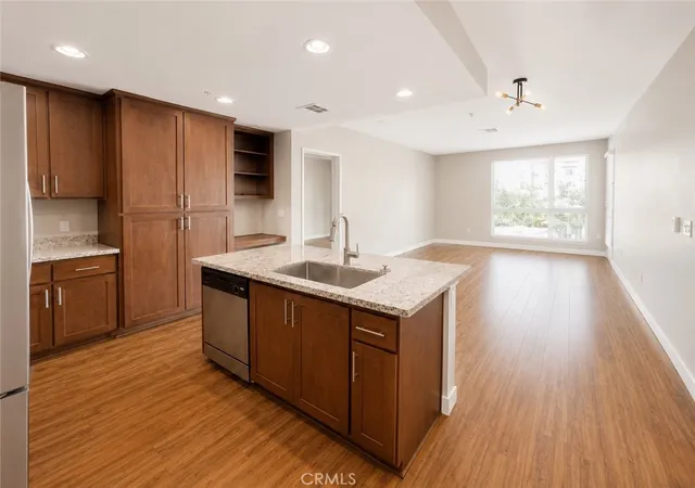 2nd image of 21301 Erwin St #322, Woodland Hills, CA 91367 | MLS# SR26140429