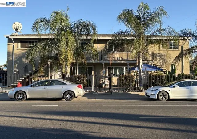 1st image of 1050 Grand Ave, Sacramento, CA 95838 | MLS# 41140633