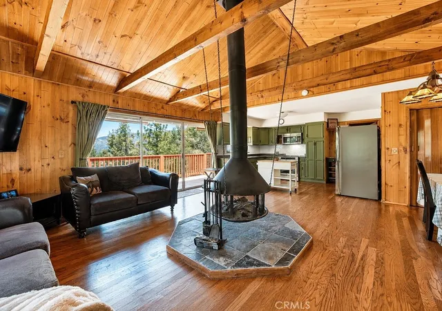 Homes for sale in Pine Mountain Club, CA | 1412 Lassen, Pine Mountain Club, CA 93222 | MLS# SR26146837