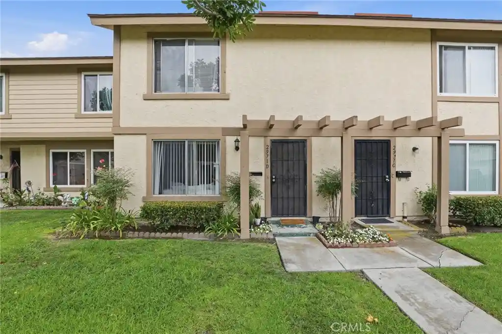 Photo 1 of Townhouse for sale at 2971 Bradford #D, Santa Ana, CA 92707 | MLS# OC26147028 | Listing updated on 2026-10-18