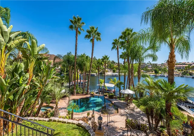 Photo 1 of Mansion for sale at 22166 W San Joaquin Dr, Canyon Lake, CA 92587 | MLS# SW26146927 | Listing updated on 2026-09-29