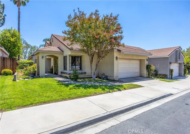 Photo 3 of Sale Pending at 29041 Elder Crk, Highland, CA 92346 | MLS# IV26147009 | Listing updated on 2026-10-05