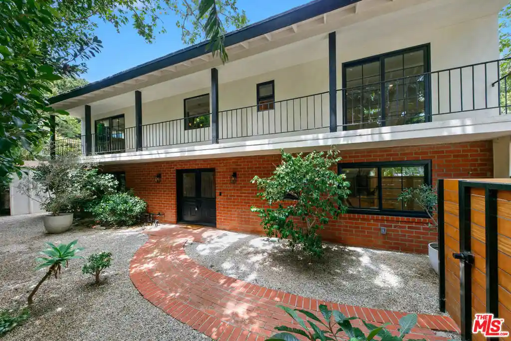 Photo 1 of Single family home for sale at 30601 Sicomoro Dr, Malibu, CA 90265 | MLS# 26855725 | Listing updated on 2026-10-12