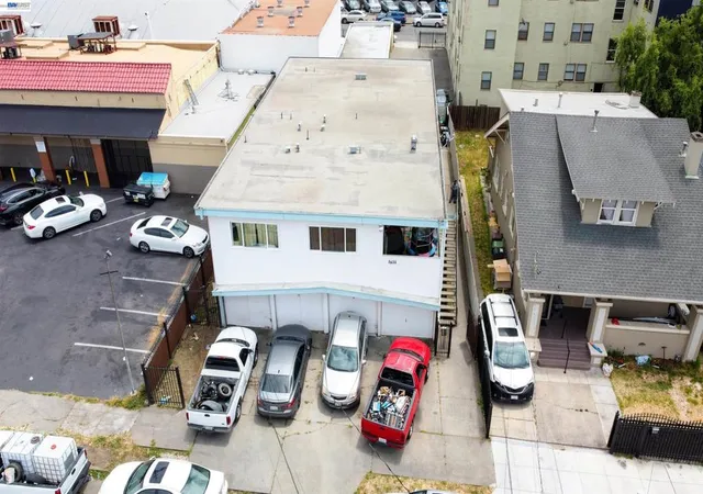 2nd image of 2426 57th Ave, Oakland, CA 94605 | MLS# 41140655