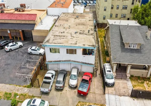 3rd image of 2426 57Th Ave, Oakland, CA 94605 | MLS# 41140655