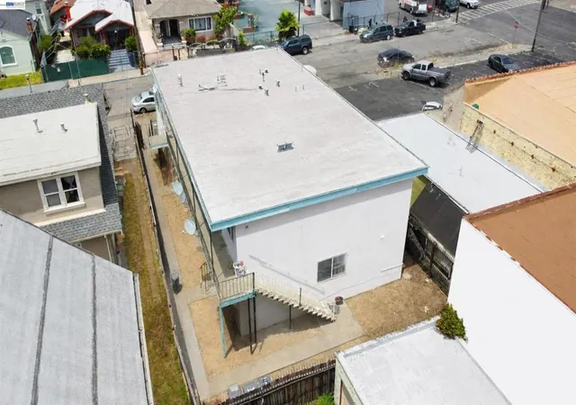 5th image of 2426 57Th Ave, Oakland, CA 94605 | MLS# 41140655