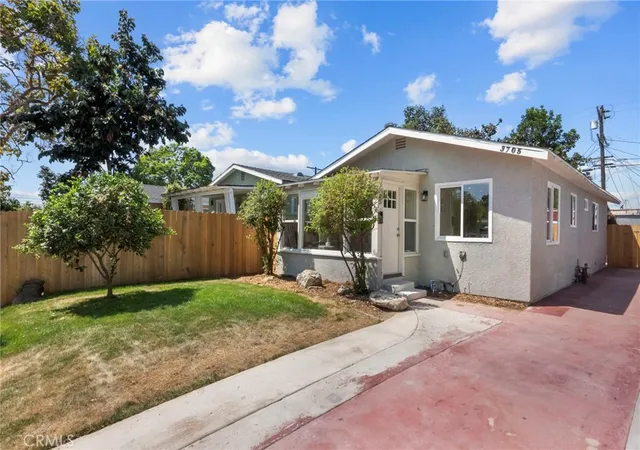 Photo 2 of Single family home for sale at 3705 S St Andrews, Los Angeles, CA 90018 | MLS# OC26144131 | Listing updated on 2026-09-16