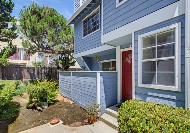 Photo 2 of Condo for sale at 26119 Frampton #F, Harbor City, CA 90710 | MLS# SB26144218 | Listing updated on 2026-09-28