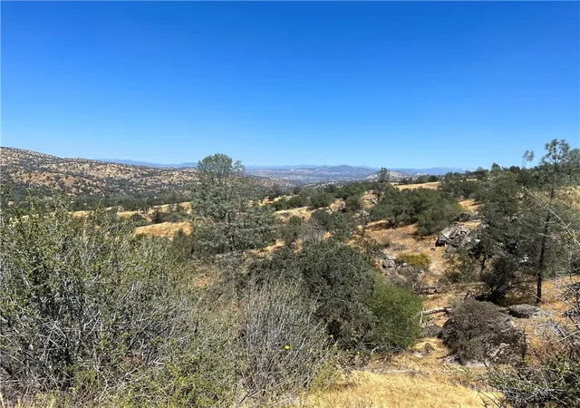 2nd image of 1572 Lot # Lilley Mountain, Coarsegold, CA 93614 | MLS# FR26147301