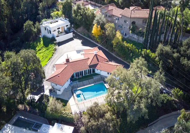 1st image of 4620 Caritina, Tarzana, CA 91356 | MLS# SR26147299