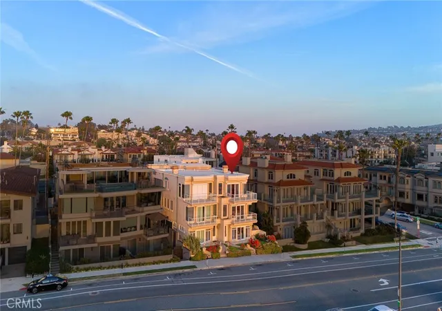 Photo 2 of Townhouse for sale at 814 Esplanade #A, Redondo Beach, CA 90277 | MLS# SB26146387 | Listing updated on 2026-10-02
