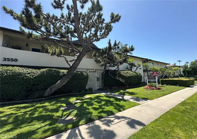 2nd image of 3546 3550 Los Flores Blvd, Lynwood, CA 90262 | MLS# PW26147379