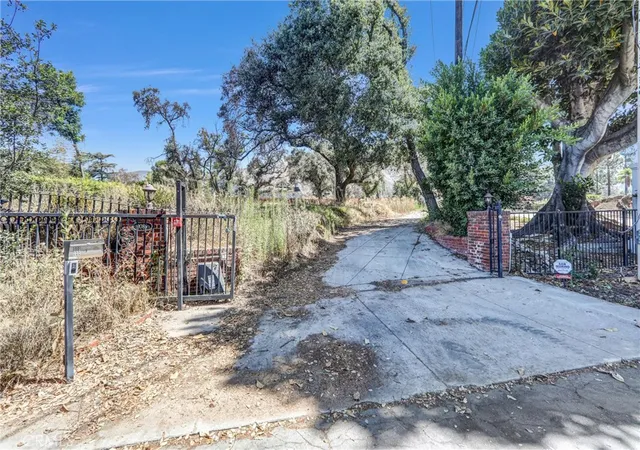 5th image of 1085 Rubio, Altadena, CA 91001 | MLS# AR26146258