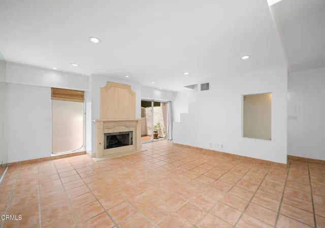 5th image of 400 Monterey Rd #16, Glendale, CA 91206 | MLS# P1-27889
