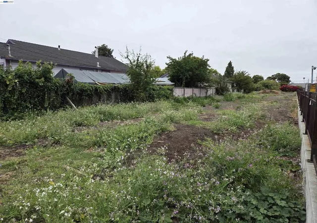3rd image of 22329 S Garden Ave, Hayward, CA 94541 | MLS# 41140673
