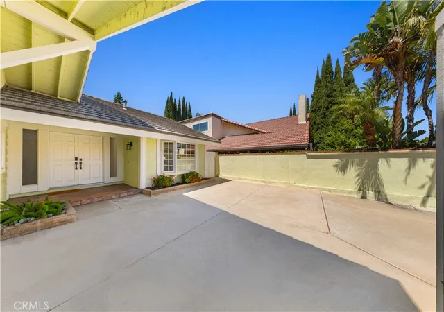 4th image of 13791 Solitaire, Irvine, CA 92620 | MLS# OC26147059