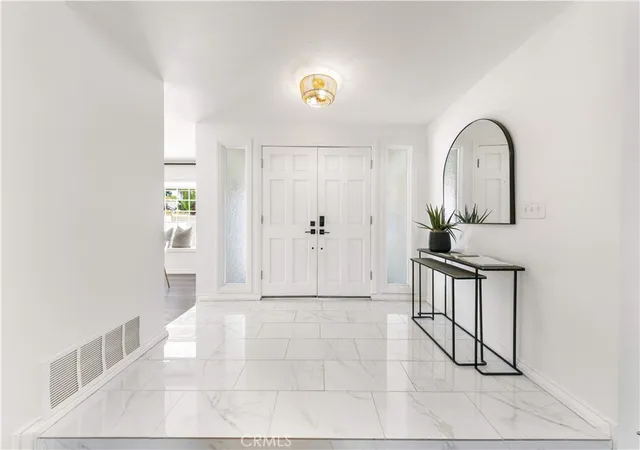 5th image of 13791 Solitaire, Irvine, CA 92620 | MLS# OC26147059