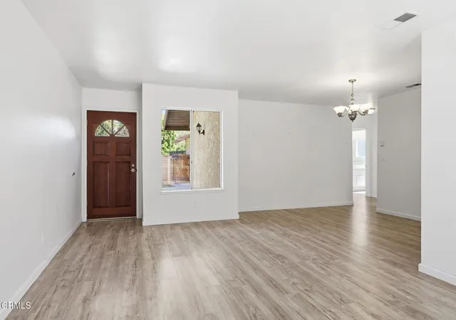 5th image of 1732 Monte Vista Dr, Camarillo, CA 93010 | MLS# V1-37436