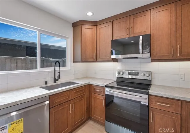 4th image of 229 Springview, Irvine, CA 92620 | MLS# OC26147560