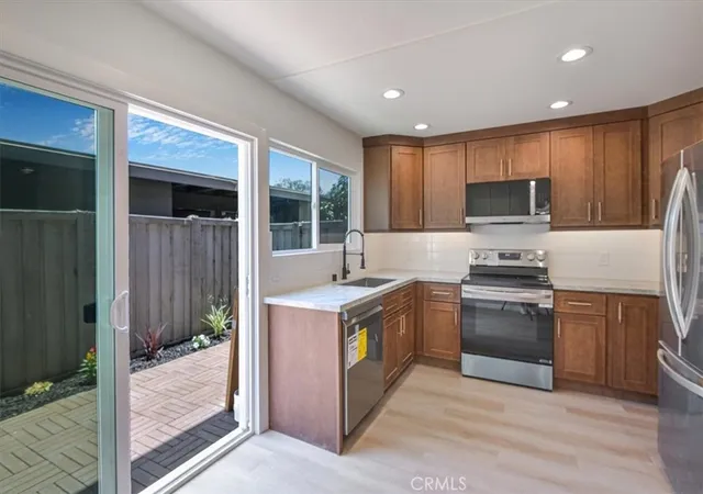 5th image of 229 Springview, Irvine, CA 92620 | MLS# OC26147560
