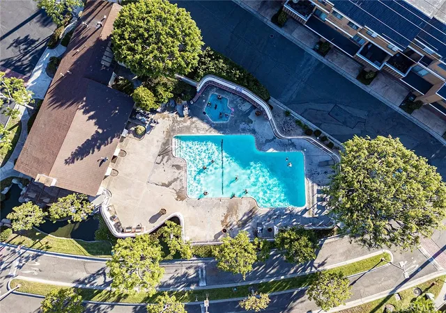 Listing Photo 4 - Condo for sale in building located at 8561 Mdw Brk, Garden Grove, CA 92844 - Unit #205