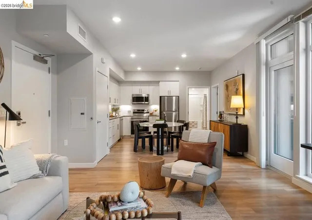4th image of 260 Brooklyn Basin Way #556, Oakland, CA 94606 | MLS# 41140693