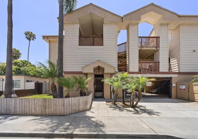 Homes for sale in Imperial Beach, CA | 263 Dahlia Ave, Imperial Beach, CA 91932