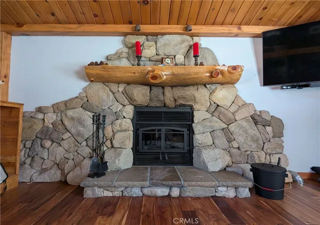 Photo 3 of Single family home for sale at 33597 Green Valley Lake Rd, Green Valley Lake, CA 92341 | MLS# IV26147620 | Listing updated on 2026-09-28