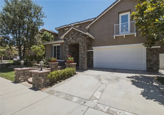 Photo 2 of Single family home for sale at 11077 Kalmia Ct, Corona, CA 92883 | MLS# IG26145845 | Listing updated on 2026-09-01
