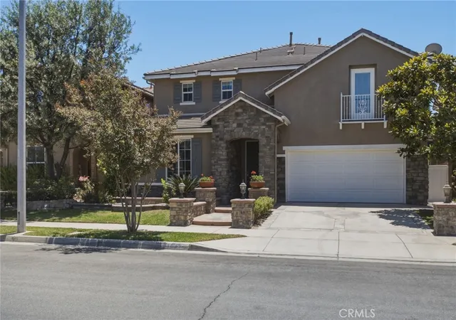 Photo 3 of Single family home for sale at 11077 Kalmia Ct, Corona, CA 92883 | MLS# IG26145845 | Listing updated on 2026-09-01