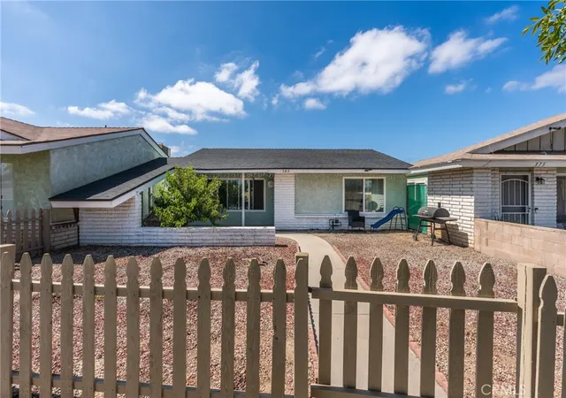 1st image of 385 E Stetson, Hemet, CA 92543 | MLS# CV26147678