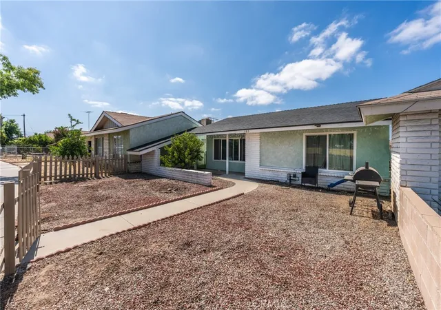 2nd image of 385 E Stetson, Hemet, CA 92543 | MLS# CV26147678