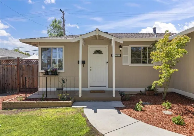 2nd image of 1562 Kooser Rd, San Jose, CA 95118 | MLS# ML82053091