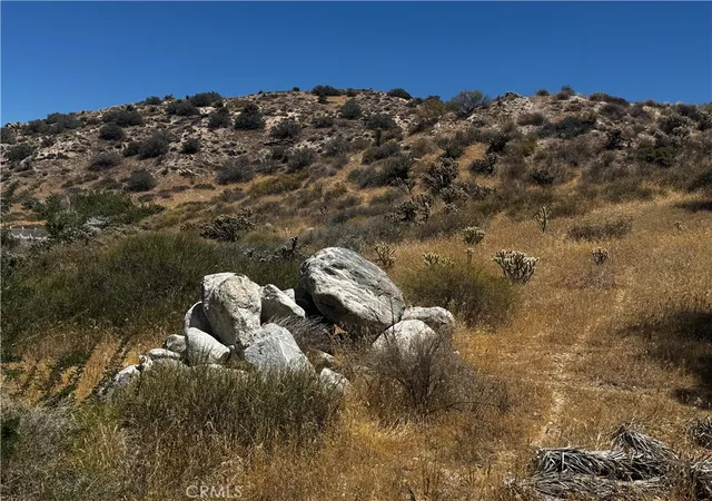 2nd image of 54025 Ridge, Yucca Valley, CA 92284 | MLS# JT26147687