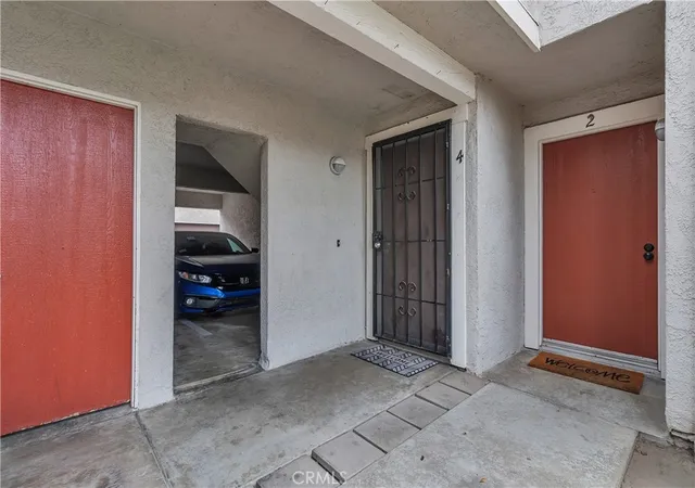 Photo 2 of Sale Pending at 174 West Grv St #4, Pomona, CA 91767 | MLS# DW26111148 | Listing updated on 2026-10-07