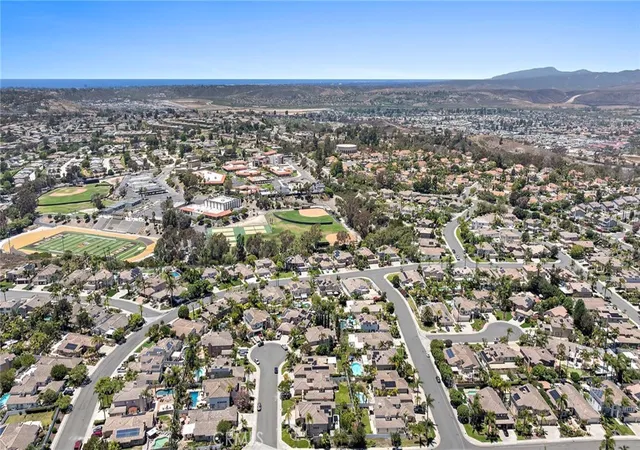 Photo 4 of Single family home for sale at 410 De Anza Ct, Oceanside, CA 92057 | MLS# OC26147696 | Listing updated on 2026-09-17