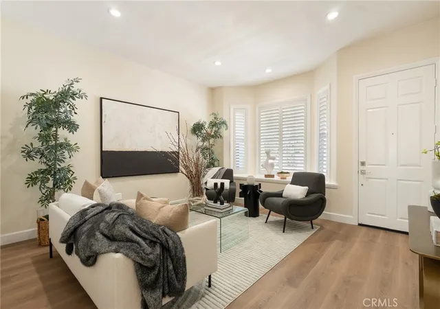 Photo 4 of Single family home for sale at 267 Mesa Dr, Costa Mesa, CA 92627 | MLS# OC26146580 | Listing updated on 2026-10-04