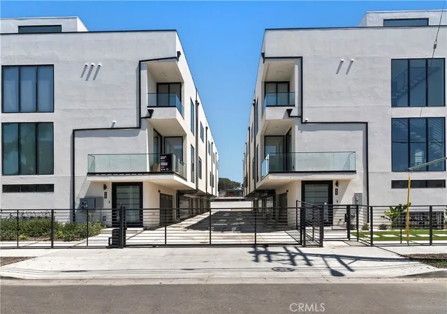 Photo 1 of Single family home for sale at 6511 N Contour, North Hollywood, CA 91606 | MLS# SR26147264 | Listing updated on 2026-09-21