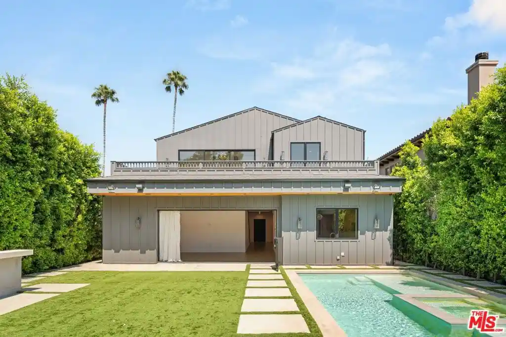 Photo 1 of Mansion for sale at 5347 Amigo Ave, Tarzana, CA 91356 | MLS# 26849297 | Listing updated on 2026-10-19