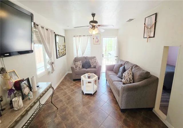 5th image of 1610 Cunha, Bakersfield, CA 93305 | MLS# NS26147747