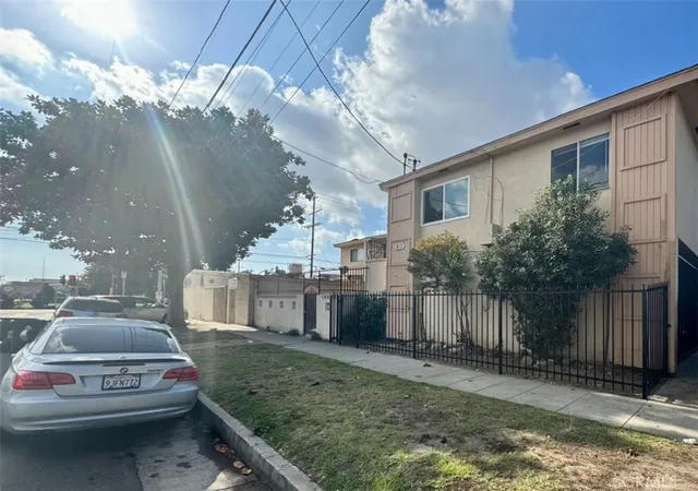 2nd image of 703 W Anaheim, Wilmington, CA 90744 | MLS# PW26147891
