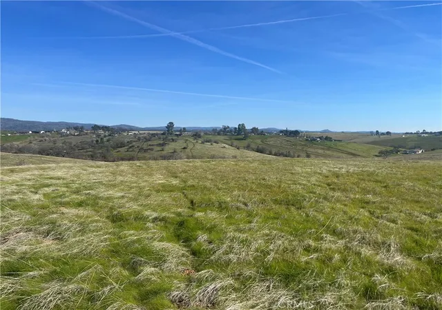Photo 3 of Sale Pending at 2 Butte Vista Rd, Oroville, CA 95966 | MLS# SN26147730 | Listing updated on 2026-09-06