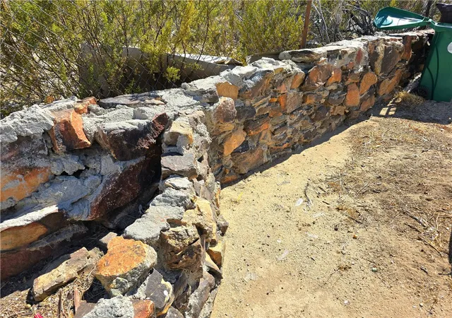 10th image of 6051 Morongo Rd, Twentynine Palms, CA 92277 | MLS# JT26147926