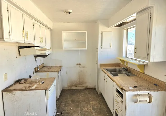 3rd image of 6051 Morongo Rd, Twentynine Palms, CA 92277 | MLS# JT26147926