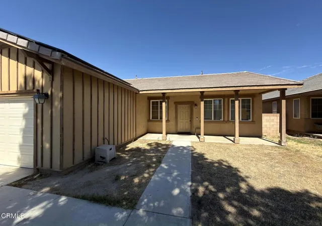 3rd image of 45444 Stanridge Ave, Lancaster, CA 93535 | MLS# V1-37451
