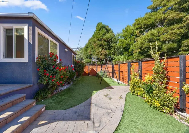 Photo 2 of Single family home for sale at 2909 21st, San Pablo, CA 94806 | MLS# 41140746 | Listing updated on 2026-09-28