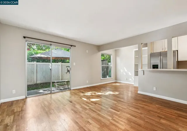 Listing Photo 4 - Condo for sale in building located at 2035 Sierra Rd, Concord, CA 94518 - Unit #4