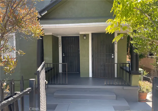 2nd image of 702 S Soto, Los Angeles, CA 90023 | MLS# SR26148044