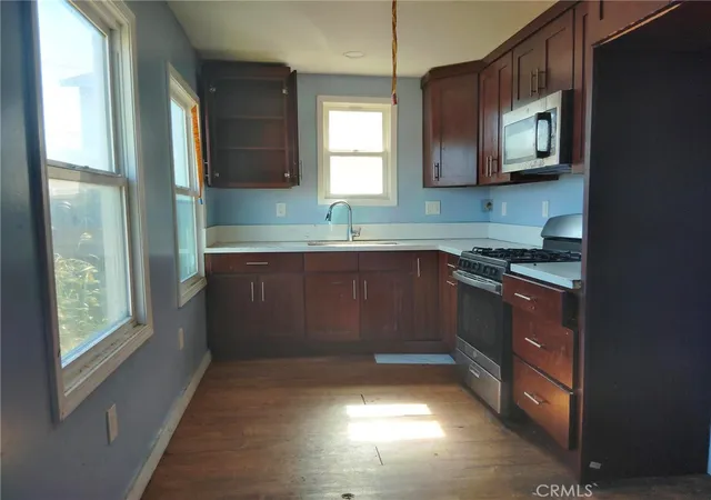 Photo 2 of Sale Pending at 148 W C, Port Hueneme, CA 93041 | MLS# CV26147738 | Listing updated on 2026-09-24